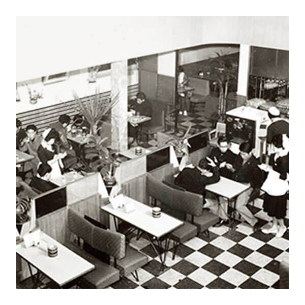 スター食堂店内