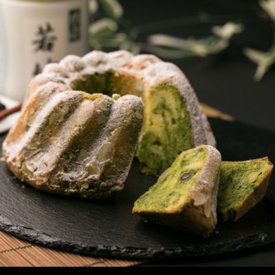 【ギフト】宇治抹茶のプレミアムクグロフ クイーンサイズ
